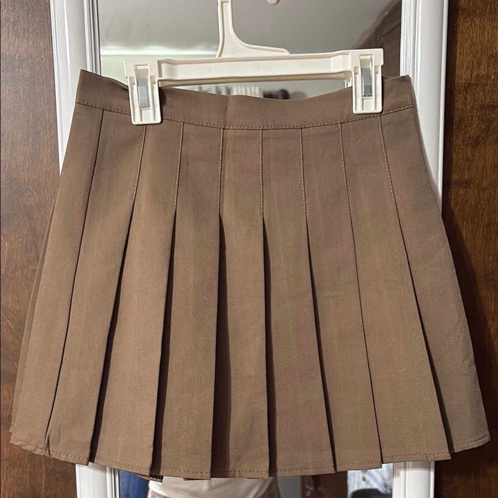 Classic Tan Pleated Skirt